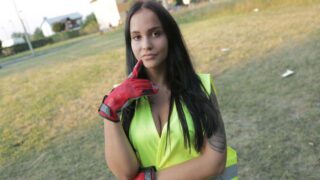 Jennifer Mendez – Litter Picker Fucked in the Woods